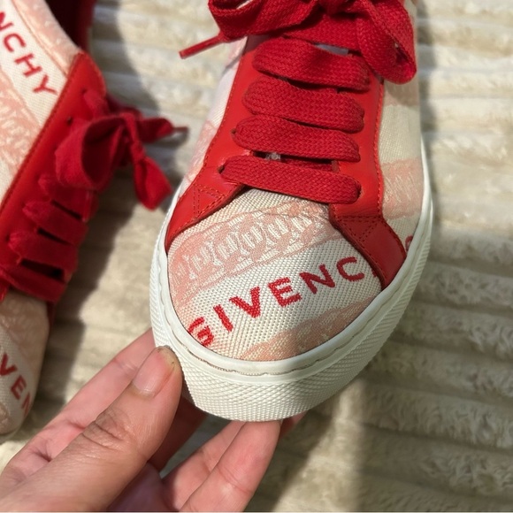 Givenchy Leather Printed Sneakers Size 37 - Picture 6 of 15